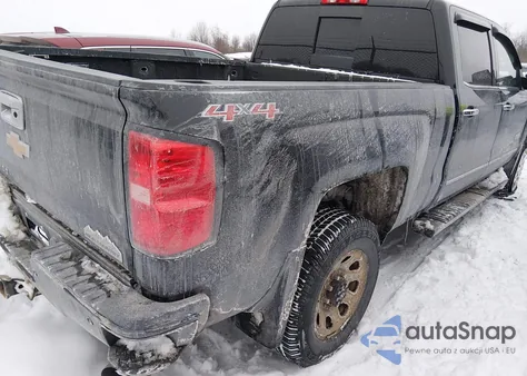 2017 Chevrolet Silverado 2500Hd High Country z USA, uszkodzony, nr VIN 1GC1KXEY4HF125176